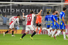 Ajax behaalde zijn eerste officiële thuisoverwinning van dit seizoen. Samenvatting Rkc Waalwijk Ajax Voetbalsamenvattingen Ad Nl