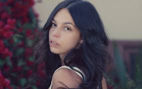 PREMIERE // CLAUDIA COMBS CARTY releases 'Don't Blame Me' single + Q&A