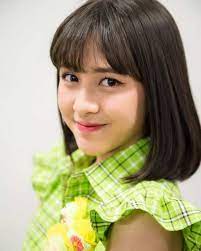 Umur 18 tahun) merupakan aktris, penyanyi, dan penari berkebangsaan indonesia yang merupakan mantan anggota grup idola jkt48. Profil Terlengkap Adhisty Zara Jkt48 Masa Kecil Dan Keluarga Agama Pendidikan Perjalanan Karier Pacar Atau Kekasih Akun Instagram Hingga Foto Dan Gambar Terbarunya Dont Sad