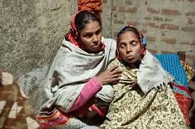 পুণেতে পুরুলিয়ার পরিযায়ীকে 'খুন' বজরং দলের, বিজেপি নেতাদের 'বয়কট' নিহতের  পরিবারের | sangbadpratidin