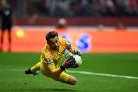 18 nisan 1985, varşova), polonyalı millî futbolcudur. Lukasz Fabianski Odgryza Sie Szczesnemu Czuje Sie Lepszym Bramkarzem Pokazalem To Na Duzych Turniejach
