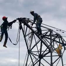 Seorang teknisi pln tersengat listrik ketika tengah memperbaiki listrik di jaringan sutet. Pln Target Aceh Teraliri Listrik 100 Persen Pada Akhir 2019 Ekonomi Bisnis Com