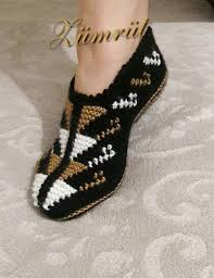 Patik Aciklamalari Cetik Aciklamalari Bessis Cetik Ornekleri 2 Sis Patik Ornekleri Ile Ilgili Bir Crochet Shoes Pattern Crochet Shoes Crochet Slipper Boots