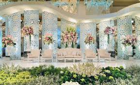 Stunning Stage Decor In All White And Beige Extravagant Stage Decor Tall Flower Vases As Wedding Stage Design Wedding Stage Decorations Wedding Stage Decor