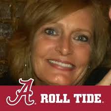 Nicole Shain's Instagram, Twitter & Facebook