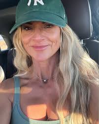 C A S E Y I R O T H E Y (@caseyrotheyfit) • Instagram photos and videos