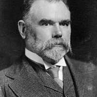 Sir Thomas Noble Mackenzie, ca 1911 (4294246822)