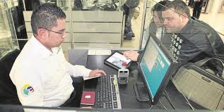 Desde el 1° de mayo el beneficio será de 9 puntos porcentuales, al igual que para turistas locales. La Devolucion Del Iva A Turistas Extranjeros Empresas Negocios Portafolio