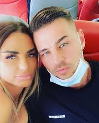 The loose women panellist said she was delighted with she was ill before her appearance on good morning britain this week, and katie said she was crying because she felt ill and didn't want to go on. Katie Price And Boyfriend Getting New Teeth In Turkey As Harvey Left At Home 1 Famous News