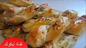 فطائر بالجبن سهلة وسريعة بمكونات بسيطة Food Food And Drink Cooking