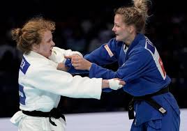 Juul franssen is er niet in geslaagd om een bronzen medaille te veroveren. Bronzen Medaille Onderdrukt De Twijfels Bij Judoka Juul Franssen De Volkskrant