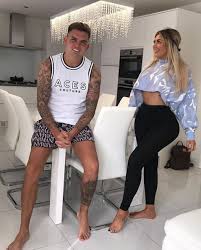 Chloe Ferry And Sam Gowland To Launch His And Hers Clothing Range Just Like Charlotte Crosby And Bear With the increase in the amount of innovations, the change in trend and from flapper dresses to pinup clothing and from retro swimwear to indie clothing, the vintage look is a culmination of fashion from the 20's to the 70's.