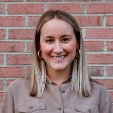 Cassie Haines's Instagram, Twitter & Facebook