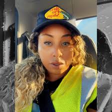 What are some helpful tips and advice for a woman starting a box truck  business, including hiring a driver and dispatching?