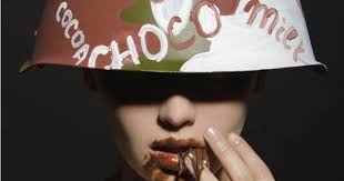 Mieux Vaut Manger Une Tablette De Chocolat Entiere Plutot Qu Un Carre Chaque Jour Marie Claire