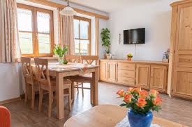 Hier finden sie häuser vieler immobilienportale und durch die einfache & schnelle häusersuche mit intuitiven. Herzlich Willkommen Im Ferienhaus Thannheimer In Kornau Oberstdorf Wir Vermieten 2 Ferienwohnungen In Sehr Ruhiger Und Exklusiver Lage