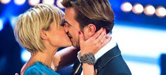 Joko & klaas und der lachanfall. Florian Silbereisen Und Helene Fischer Diesen Kuss Gab S Im Tv Nicht Zu Sehen