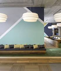 La Peinture Geometrique Pour Sublimer Vos Murs Peinture Geometrique Deco Salon Peinture Murale