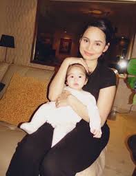 Comel akhirnya izara aishah adib khalid tunjuk muka bayi perempuan mereka. Izara Aishah Makin Cantik Anak Kini Sudah Berusia 6 Bulan Soya Lemon