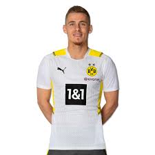 Maybe you would like to learn more about one of these? Bvb Shop Der Offizielle Fanshop Von Borussia Dortmund Offizieller Bvb Online Fanshop