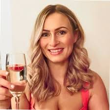 I'm Lauren, Butternut Box's internal recruiter. I need a Recruiter to  replace my imaginary one. Mainly because Pip is starting to find our  imaginary conversations a bit tiresome. And imaginary. Can… |