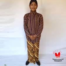 Bun adalah seperti bun khas jogja, tetapi ada keunikan dan kekhasan yang nyata. Jual Baju Adat Jawa Online Terbaru Mei 2021 Blibli