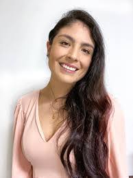 Liz Quinones's Instagram, Twitter & Facebook