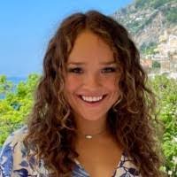 Victoria Pyle's Instagram, Twitter & Facebook