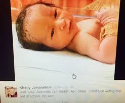 Khairy's late father, datuk jamaluddin abu bakar, was a senior official in the. Khairy Nori Sambut Kelahiran Anak Ketiga Semasa Mstar