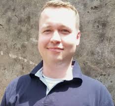 Navabi erweitert sein Team