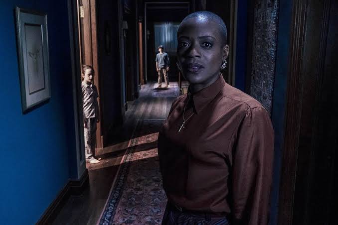 The Haunting of Bly Manor's twist episode “The Altar of the Dead” changes  everything (spoilers).
