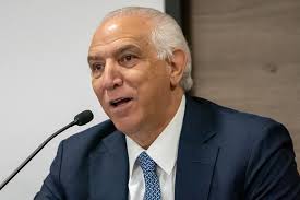 Precandidato a diputado de FP Ramón Tallaj Junior inicia contactos cara a  cara con comunitarios y pequeños negocios en el Alto Manhattan