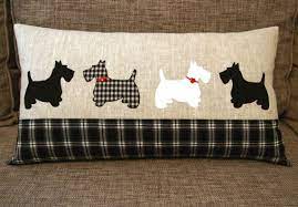 Maybe you would like to learn more about one of these? Scottish Terrier Pillow 12x22 Inches 30x55 Cm Linen Etsy Oreillers Applications Couette Pour Chiens Coussins Faits A La Main