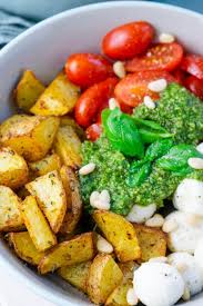Die Pesto Potatoe Bowl Ist So Fix Zubereitet Mit Nur 4 Zutaten Rezept Rezepte Gesunde Rezepte Vegetarische Rezepte