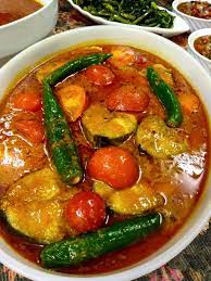 Tahukah anda bahawa mee kari adalah resepi yang dibawa oleh pedagang cina? Gulai Ikan Tenggiri Merah Menyala Pasti Makan Bertambah Ni