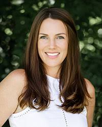 Lori Currie's Instagram, Twitter & Facebook