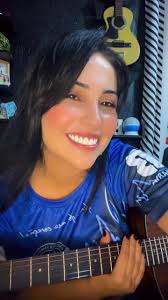 Live pra bater papo e cantar umas moda! ❤️🙏🏻, Com o companheiro TRAVELLER  da @phxinstrumentos ✨, #live #biahhcavalcante #cantorasertaneja #vozeviolao  #violao #viralvideos #phx