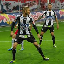 Das leitbild des sk sturm. File Fc Red Bull Salzburg Gegen Sk Sturm Graz 2 Nov 2013 42 Jpg Wikipedia