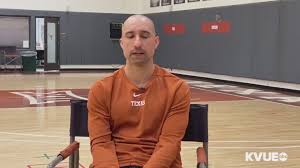 He was formely an assistant coach at the university of floria. Shaka Smart Out As Texas Basketball Head Coach Kvue Com