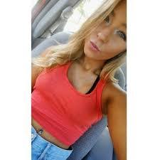 Alexis Barnes's Instagram, Twitter & Facebook