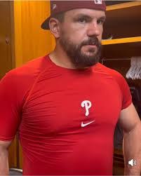 Jesse Clapper's Instagram, Twitter & Facebook