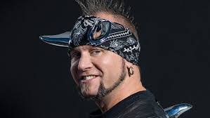 Mike Counts's Instagram, Twitter & Facebook