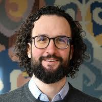 Lawrence Berg's Instagram, Twitter & Facebook