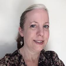 Leigh Noble's Instagram, Twitter & Facebook