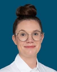 Tanya Knott's Instagram, Twitter & Facebook