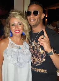 حرص الفنان محمد رمضان على تهنئة زوجته نسرين بعيد ميلادها، بنشر صورة تجمعه بها على صفحته الرسمية على موقع التواصل الاجتماعي. Ù…Ø­Ù…Ø¯ Ø±Ù…Ø¶Ø§Ù† ÙŠÙ„ØªÙ‚ÙŠ Ø¨Ù€ Ù…ØµØ·ÙÙ‰ ÙÙ‡Ù…ÙŠ ÙˆØ²ÙˆØ¬ØªÙ‡ ÙÙŠ Ø§Ù„Ø³Ø§Ø­Ù„ Ø§Ù„Ø´Ù…Ø§Ù„ÙŠ ØµÙˆØ± Ø§Ù„ÙÙ† Ø¬Ø±ÙŠØ¯Ø© Ø§Ù„Ø·Ø±ÙŠÙ‚