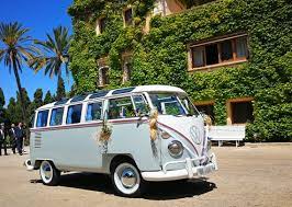 Coches para bodas a un precio único para una ocasión especialmente única, incluye traslado, chófer y decoración floral. Alquiler De Coche Para Bodas En Alicante