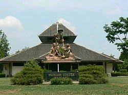 Salah satu yang menjadi sumber penghasil ekonomi terbesar bagi penduduk setempat adalah rokok wisata di kudus akan semakin berkesan jika menyempatkan waktu untuk berkunjung ke tiga objek wisata berikut: Museum Kretek Wikipedia Bahasa Indonesia Ensiklopedia Bebas