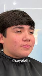 Corte Clásico de Pelo: Estilo Doble P en Barbería