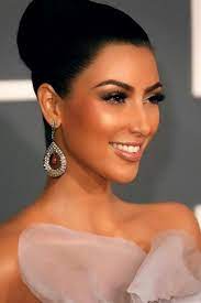 Kim Kardashian Maquillage Cheveux Maquillage Visage Coiffure Mariee